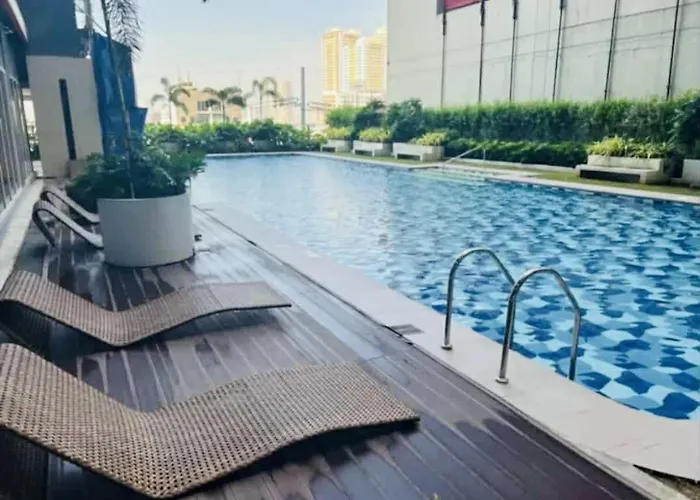 Apartment Red Residences Modern With View In Makati *